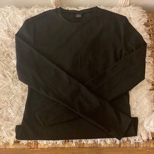 Women’s black long sleeve shirt